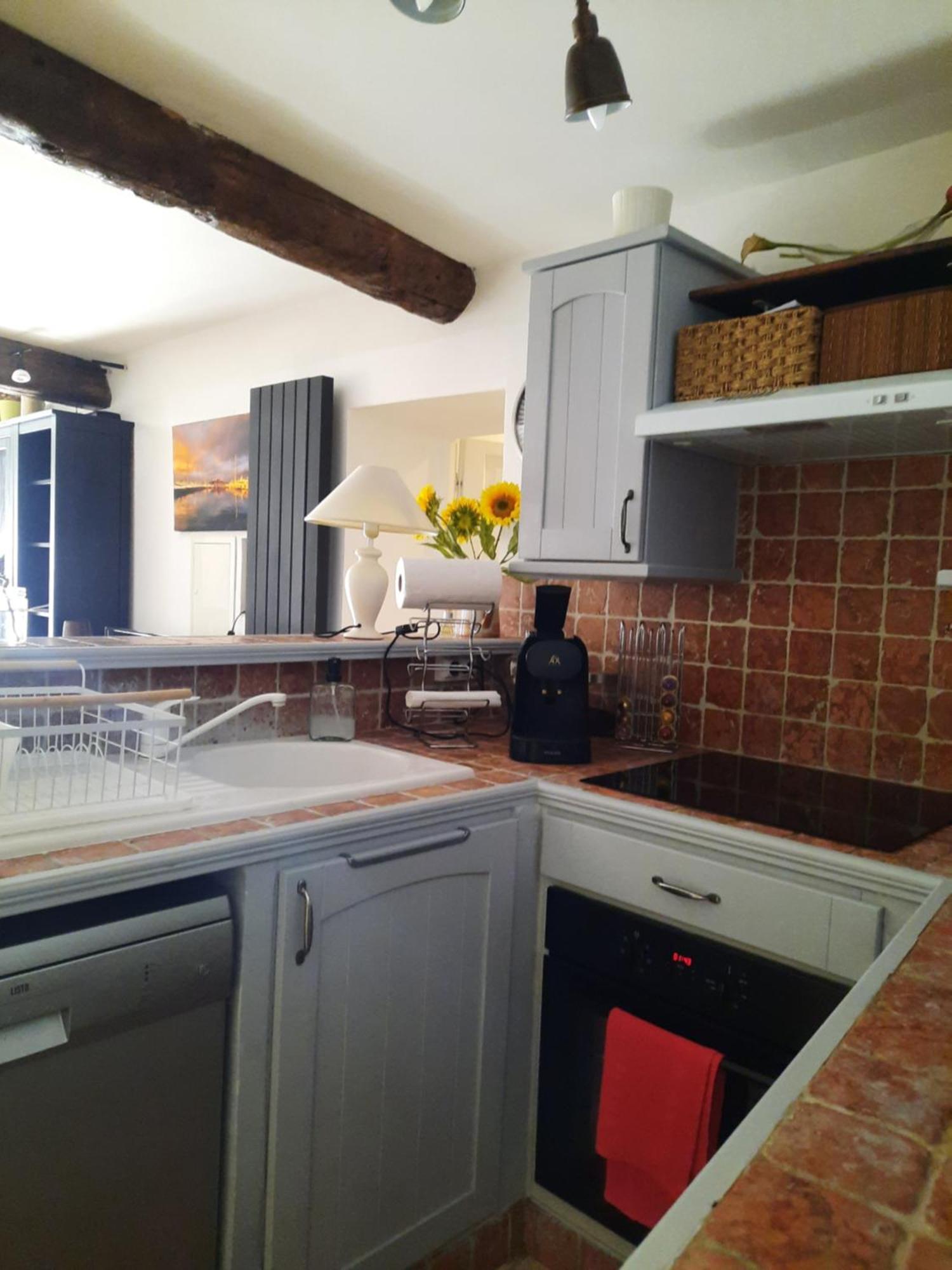 אנטיב Vieille Ville 1 - Luca'S Apartment, 1 Bedroom, Max 2 Adults And 2 Kids מראה חיצוני תמונה