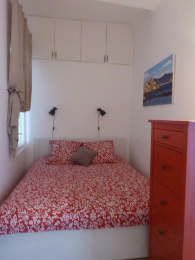 אנטיב Vieille Ville 1 - Luca'S Apartment, 1 Bedroom, Max 2 Adults And 2 Kids מראה חיצוני תמונה