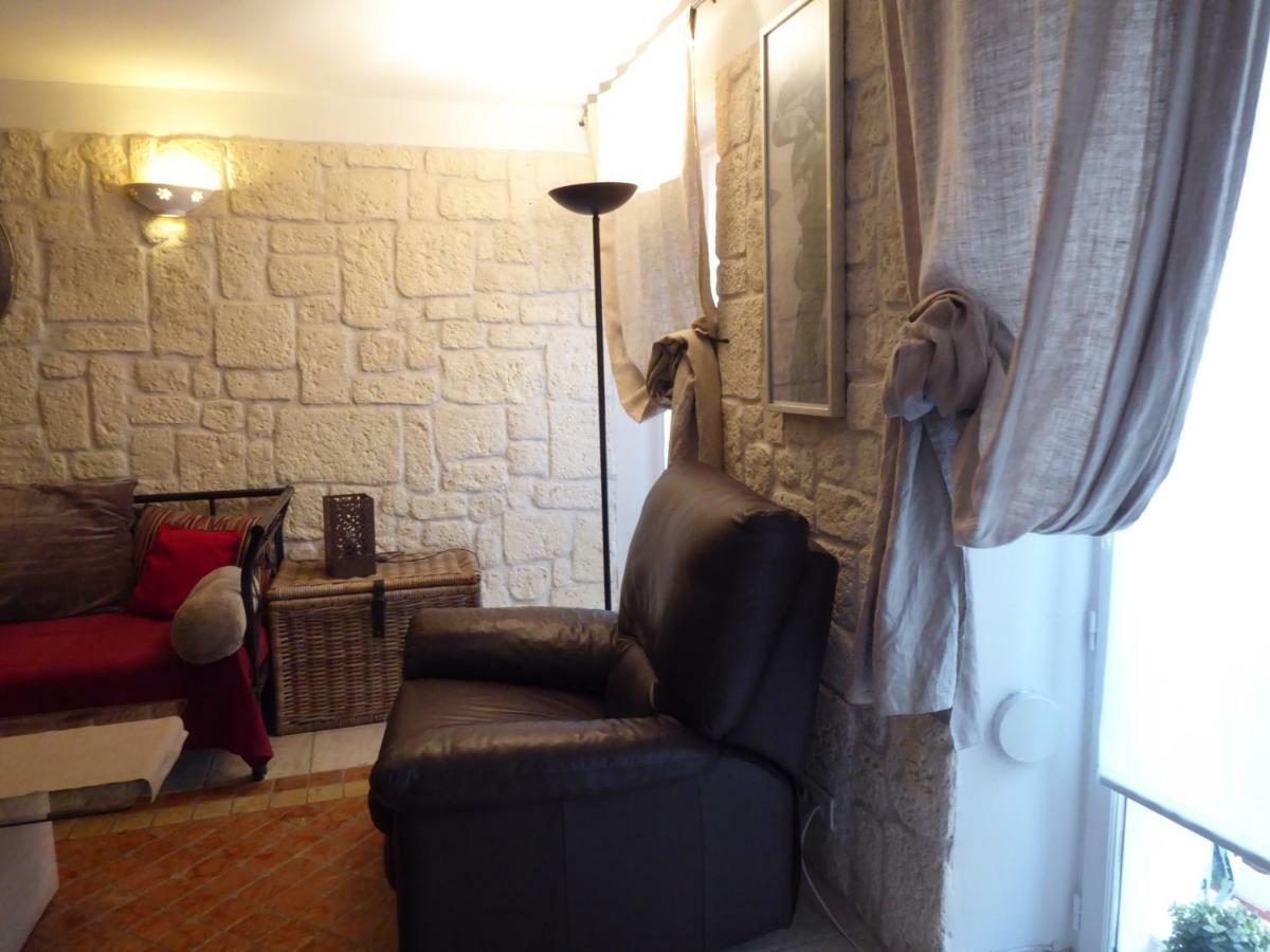 אנטיב Vieille Ville 1 - Luca'S Apartment, 1 Bedroom, Max 2 Adults And 2 Kids מראה חיצוני תמונה