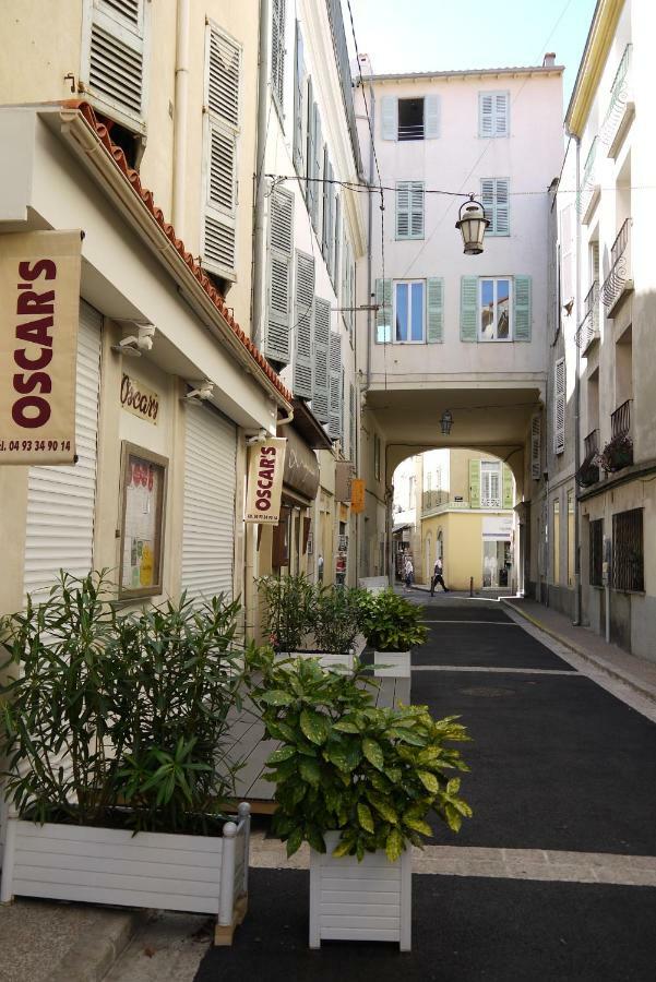 אנטיב Vieille Ville 1 - Luca'S Apartment, 1 Bedroom, Max 2 Adults And 2 Kids מראה חיצוני תמונה