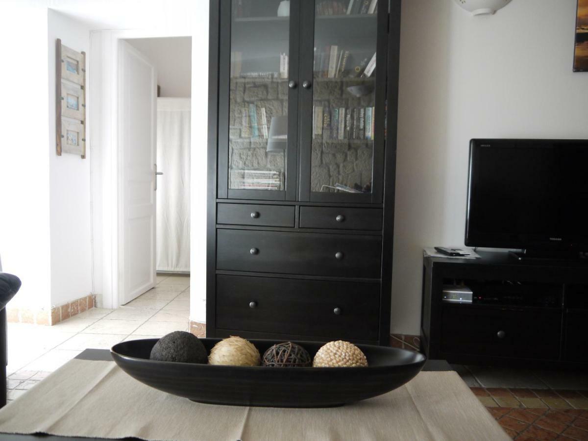 אנטיב Vieille Ville 1 - Luca'S Apartment, 1 Bedroom, Max 2 Adults And 2 Kids מראה חיצוני תמונה
